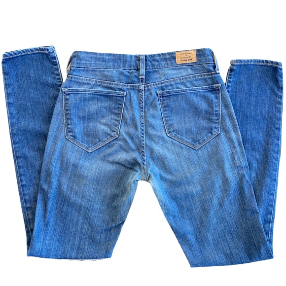 Curvy Stiletto Skinny High Rise High Waisted Jeans lit Designed in Los Angeles - Picture 12 of 16